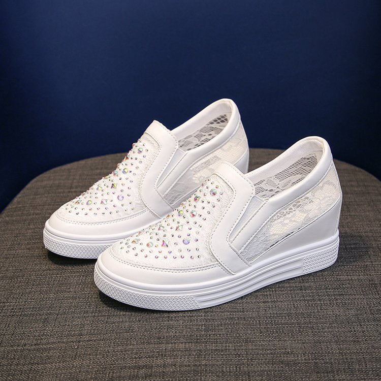 Damen Slip-On Keil-Sneaker mit funkelnden Ziersteinen und elastischen Seiteneinsätzen Shop Nory