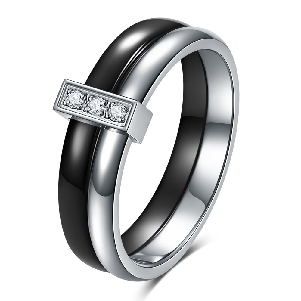 Herren Ring mit modernem, strukturiertem Design und funkelnden Zirkonia Shop Nory