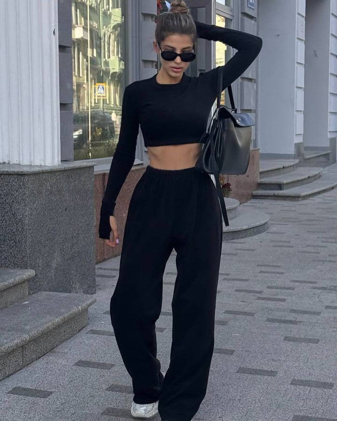 Damen Kurzes Langarm-Croptop mit Daumenloch und weite High-Waist Loungehose Shop Nory