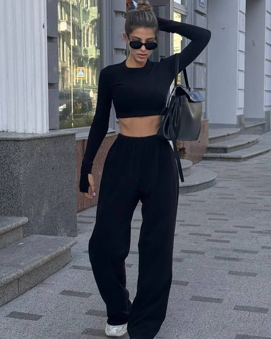 Damen Kurzes Langarm-Croptop mit Daumenloch und weite High-Waist Loungehose Shop Nory