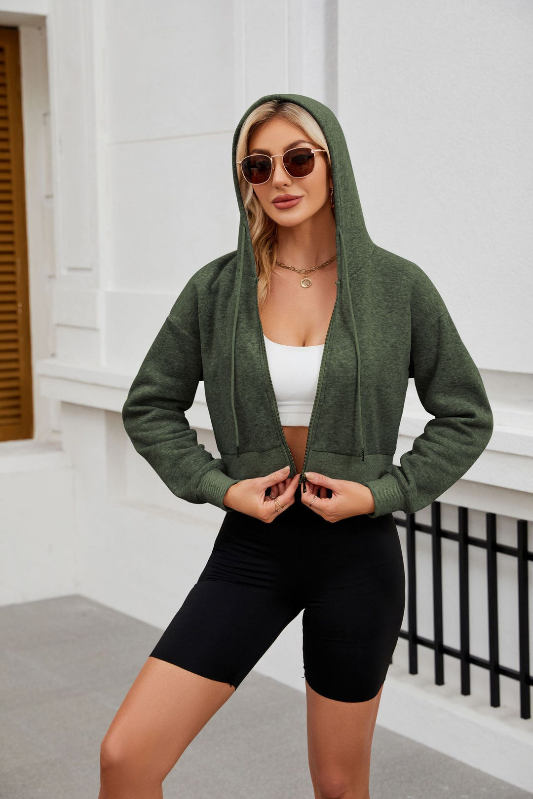 Damen Kurze Zip‑Hoodie Jacke mit Kapuze, Gummibund und Rippbündchen Shop Nory