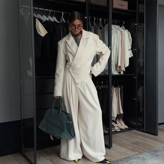 Damen Oversized-Blazer-Set mit tailliertem Schößchen und Plissee-Midirock Shop Nory