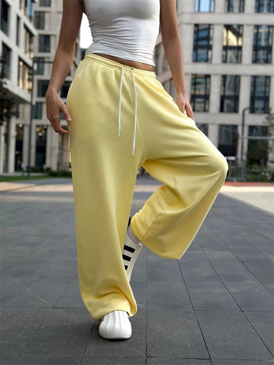 Damen oversized Fleece-Sweathose mit tiefem Schritt, Kordelzugbund und lässiger Streetwear-Passform Shop Nory
