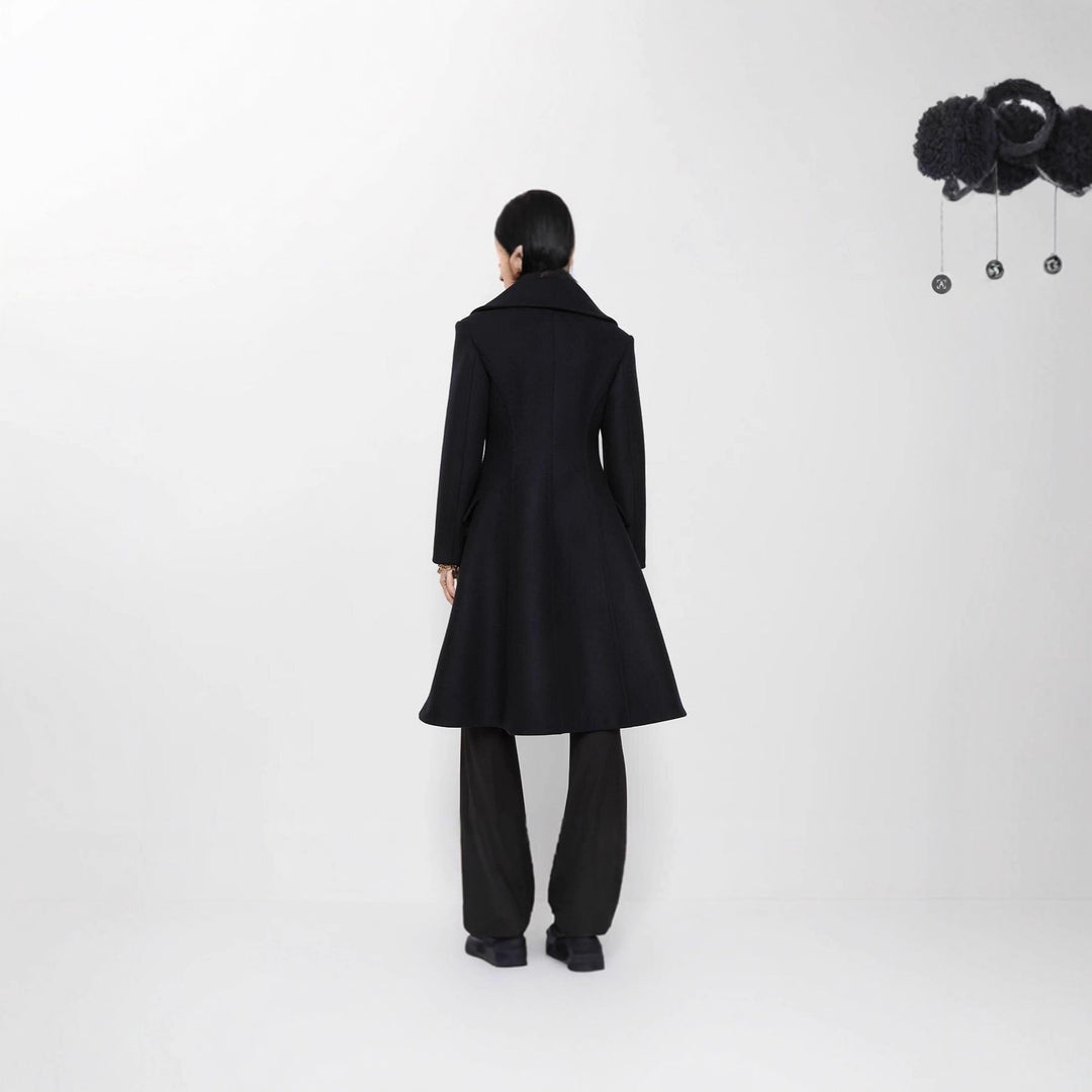 Damen Taillierter Doppelreiher-Wollmantel mit weitem Schalkragen und ausgestelltem Saum Shop Nory