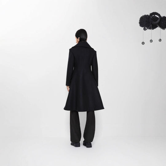 Damen Taillierter Doppelreiher-Wollmantel mit weitem Schalkragen und ausgestelltem Saum Shop Nory