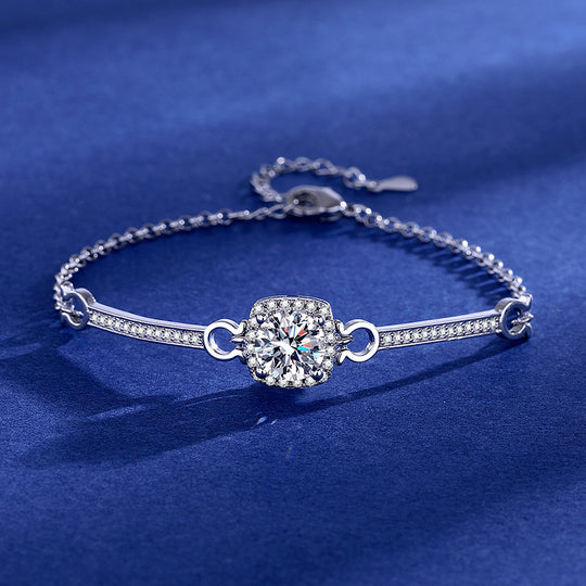 Zartes Zirkonia-Armband mit Verstellbarem Verschluss und Funkelnden Rundsteinen