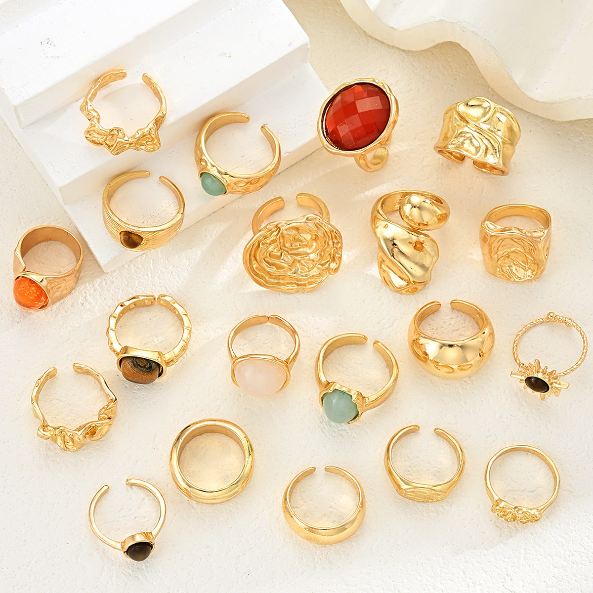 Damens Ring-Kollektion mit kunstvollen und einzigartigen Designs Shop Nory