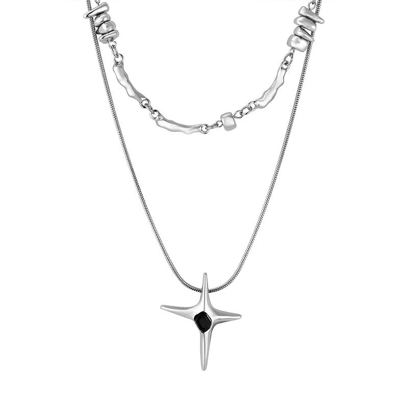 Damen Halskette mit modernem dreidimensionalem Anhänger und eleganten Kettendetails Shop Nory
