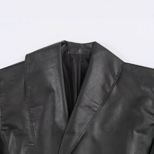 Damen Kurze Oversize-Lederoptikjacke mit weitem Schalkragen und Gürtel Shop Nory