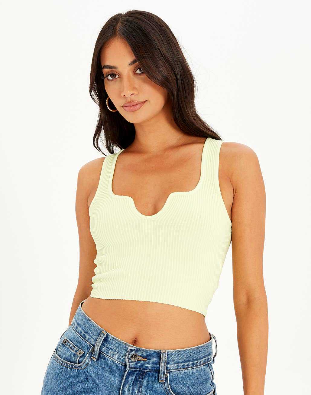 Damen Crop-Top mit Wellen-Ausschnitt und feiner Rippstruktur