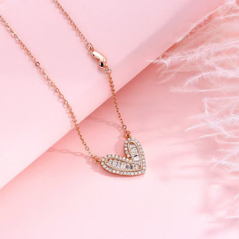 Damen zarte Halskette mit herzförmigem Anhänger und funkelnden Zirkonia Shop Nory