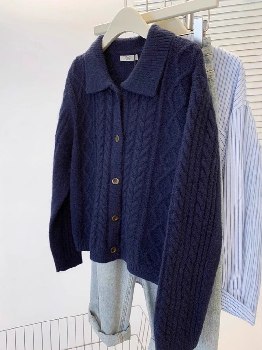 Damen Strickjacke mit Zopfmuster, Umlegekragen und Knopfleiste Shop Nory