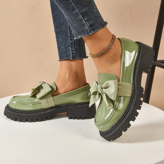Damen Lack-Loafer mit markanter Profilsohle und Zierschleife Shop Nory