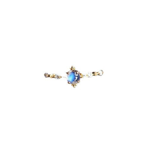 Damen zierlicher Ring mit strahlendem blauen Stein und filigraner Fassung Shop Nory