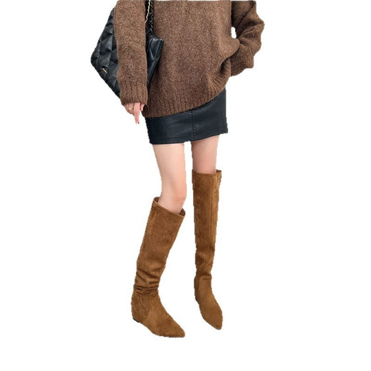Damen kniehohe Slouch-Stiefel aus Veloursleder mit spitzer Zehenpartie Shop Nory