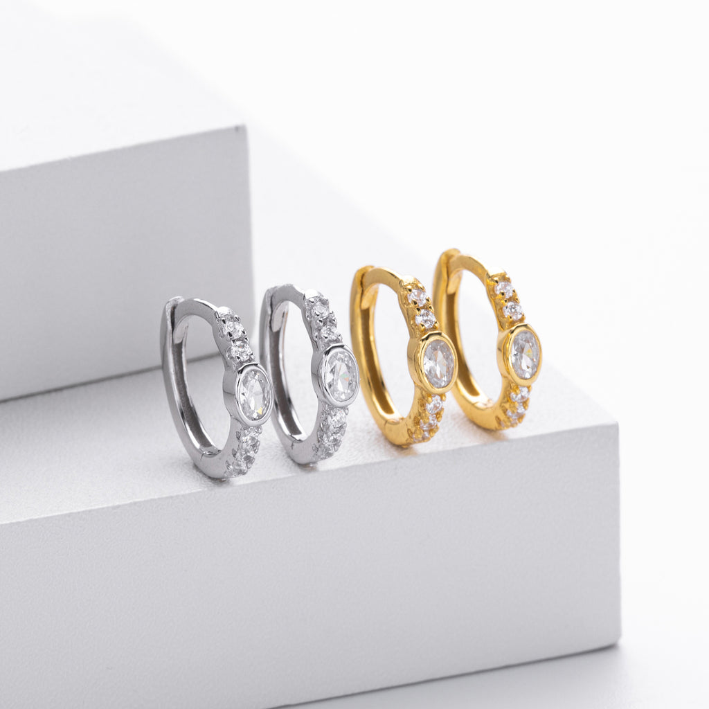Damen Creolen mit funkelndem Zirkonbesatz aus hochwertigem 925 Sterling Silber Shop Nory