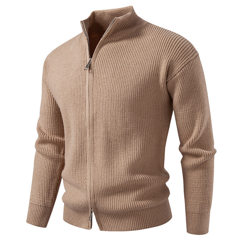 Herren Strickjacke mit hohem Kragen und innovativem Reißverschluss