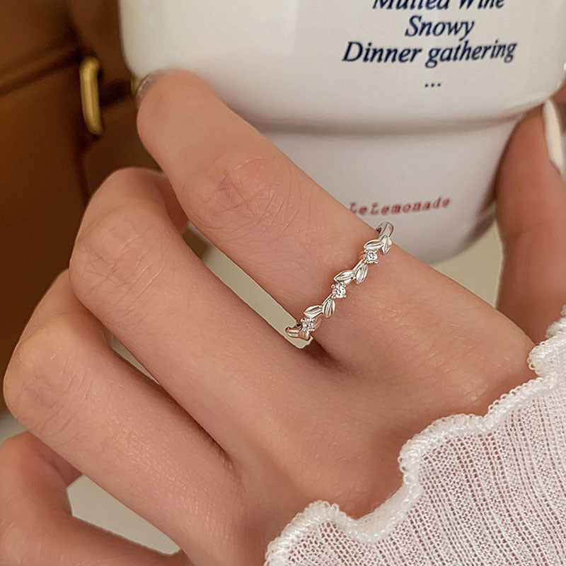 Damen Eleganter und filigraner Silberring mit Zirkonia-Steinen Shop Nory