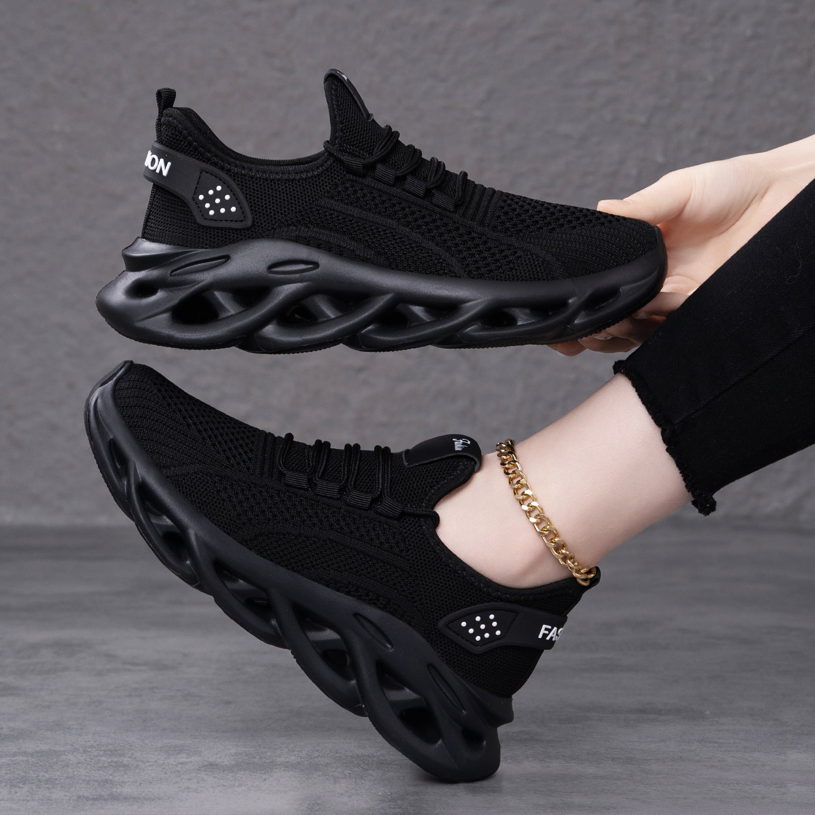 Damen Hochleistungs-Laufschuhe mit atmungsaktivem Obermaterial und dämpfenden Sohlentechnologien