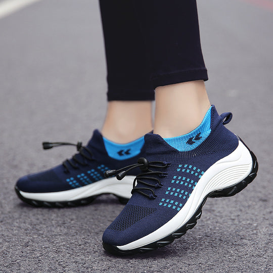 Damen gestrickte Slip-On Sneaker mit Schnellzugkordel, elastischem Schaft und stoßdämpfender Plateau-Sohle Shop Nory