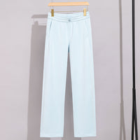 Himmelblaue Hose