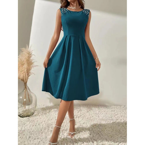 Damen Midi-Kleid mit dekorativen Perlenakzenten und schwingendem Rock