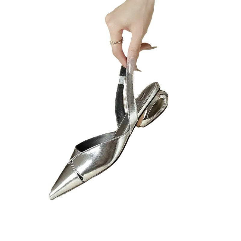 Damen Slingback-Ballerina aus Lackleder mit spitzer Kappe und skulpturellem Absatz Shop Nory