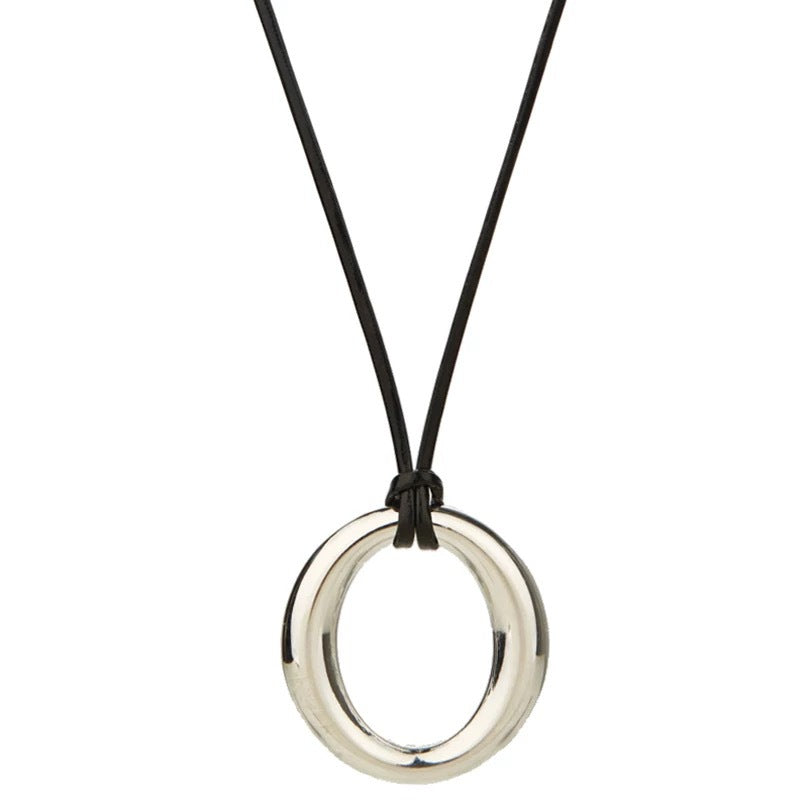 Damen Kette mit modernem, skulpturalem Anhänger aus handgefertigtem Material Shop Nory
