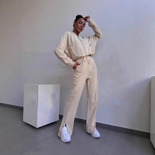 Damen Loungewear-Set mit Kurzzip-Jacke und High‑Waist‑Jogginghose mit Seitenschlitz Shop Nory