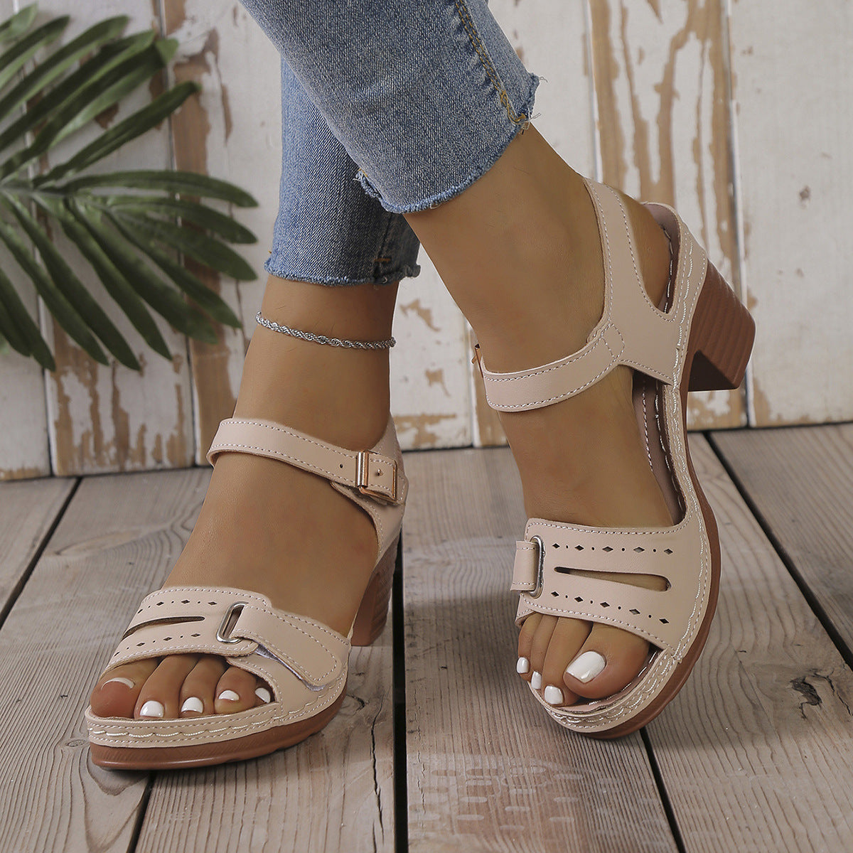 Damen modische Sandaletten mit eleganter Schnalle und Holz-Blockabsatz