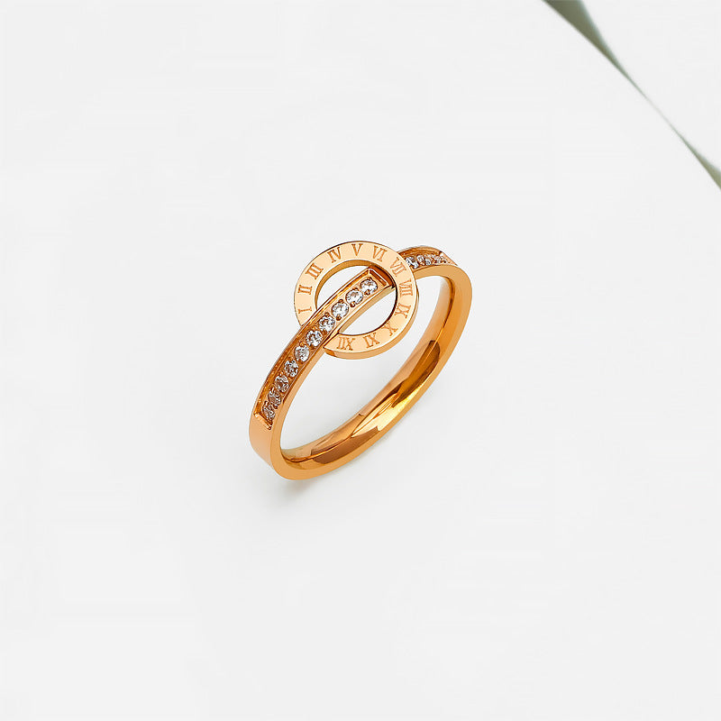 Damen Ring mit römischer Zifferngravur und funkelndem Kristallbesatz Shop Nory