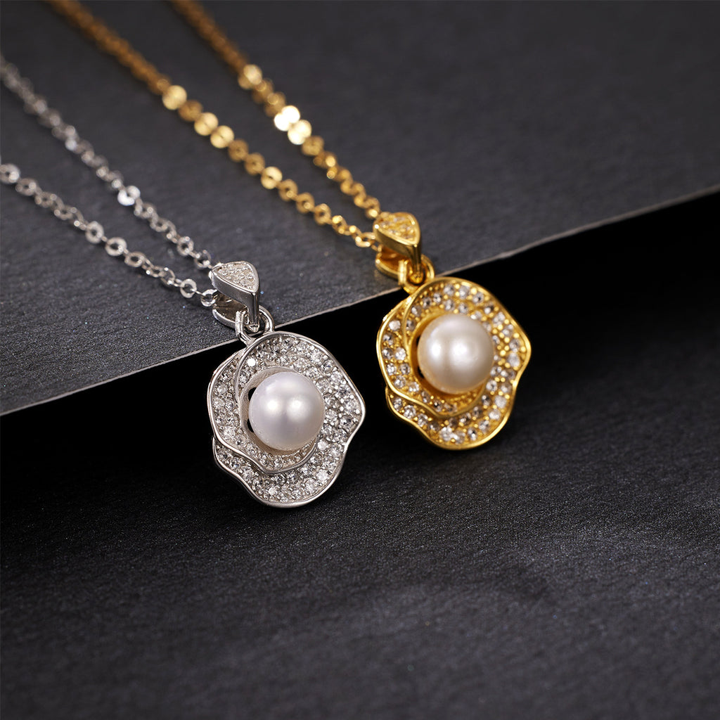 Damen Halskette mit elegantem Perlen-Design und funkelnden Kristallakzenten Shop Nory