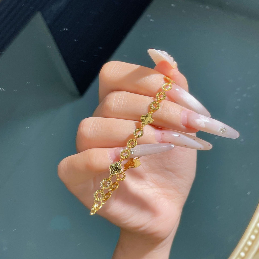 Damen elegantes Vergoldetes Armband mit kunstvollen Details Shop Nory