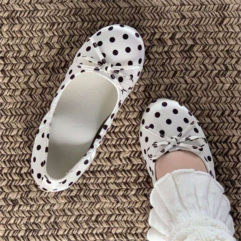 Damen Ballerinas mit punktiertem Design und zierlicher Schleifenapplikation