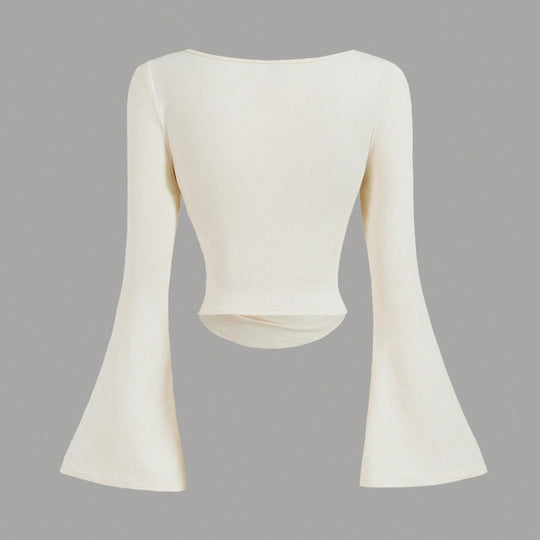 Damen Figurbetontes Langarmshirt mit Carmenausschnitt, gerafftem Rumpf und Trompetenärmeln Shop Nory
