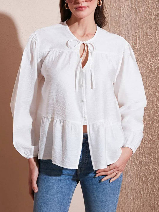 Damen locker fallende Baumwollbluse mit Volantstufe und Bindekragen Shop Nory