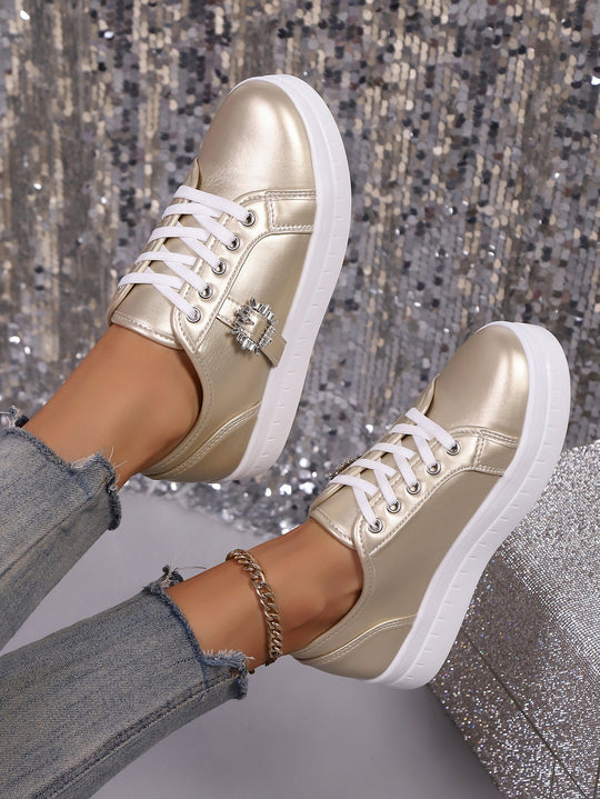 Damen modische Plateausneakers aus hochwertigem mit dekorativem Kristallbesatz