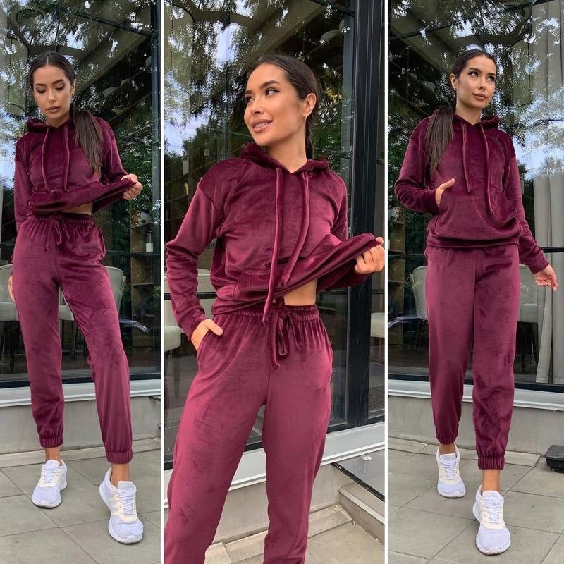 Damen Samt-Loungewear-Set mit kurz geschnittener Kapuzenjacke und Kordelzug-Jogginghose Shop Nory