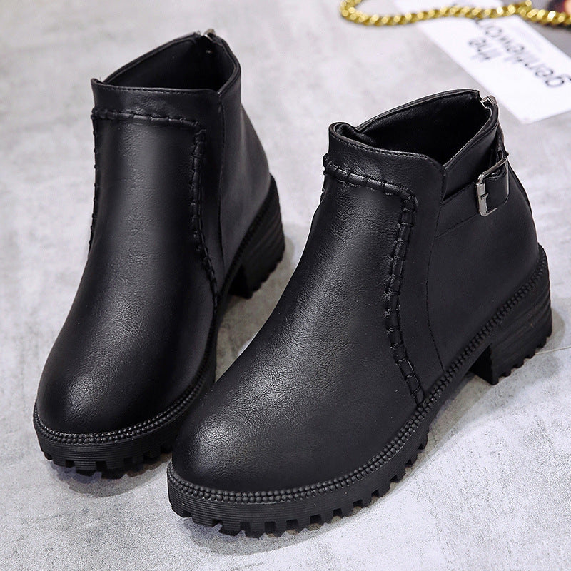 Damen Kurzschaft-Ankleboots mit Ziernaht, robuster Lug‑Sohle und verstellbarem Schnallenriemen Shop Nory