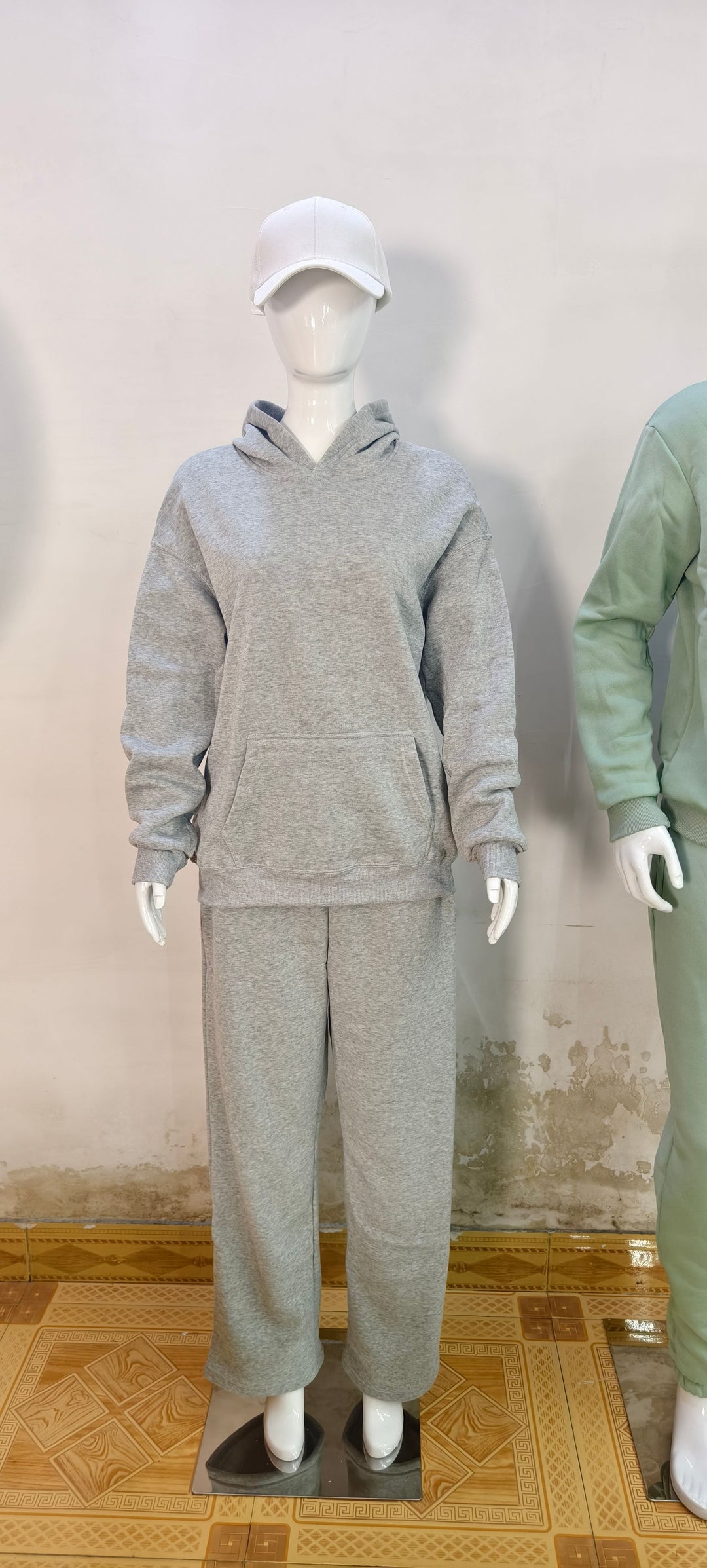Damen nan zweiteiliges Freizeit-Lounge-Set mit Kapuzenpullover, Kängurutasche und gerader Loungehose aus weichem Baumwollmix Shop Nory