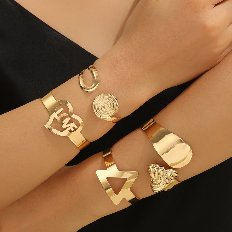 Damen Armreif mit liebevollem Schriftzug Shop Nory