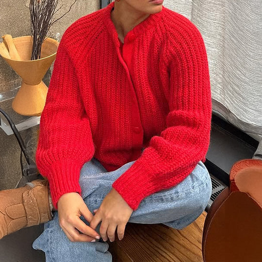 Damen nan grobgestrickter Oversize-Cardigan mit Kokosknopfleiste und überschnittener Schulter Shop Nory
