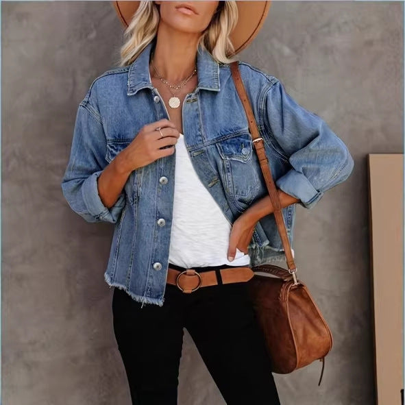 Damen Kurz geschnittene Oversize-Denimjacke mit ausgefranstem Saum und Pattentaschen Shop Nory