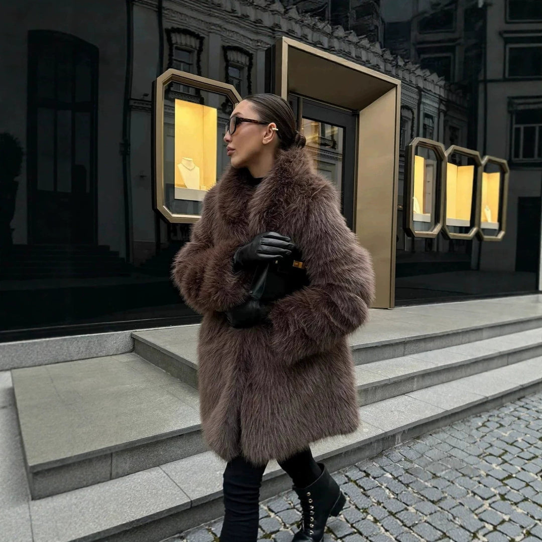 Damen Kurzmantel aus langfaserigem Shaggy-Faux-Fur mit extravoluminösem Schalkragen Shop Nory
