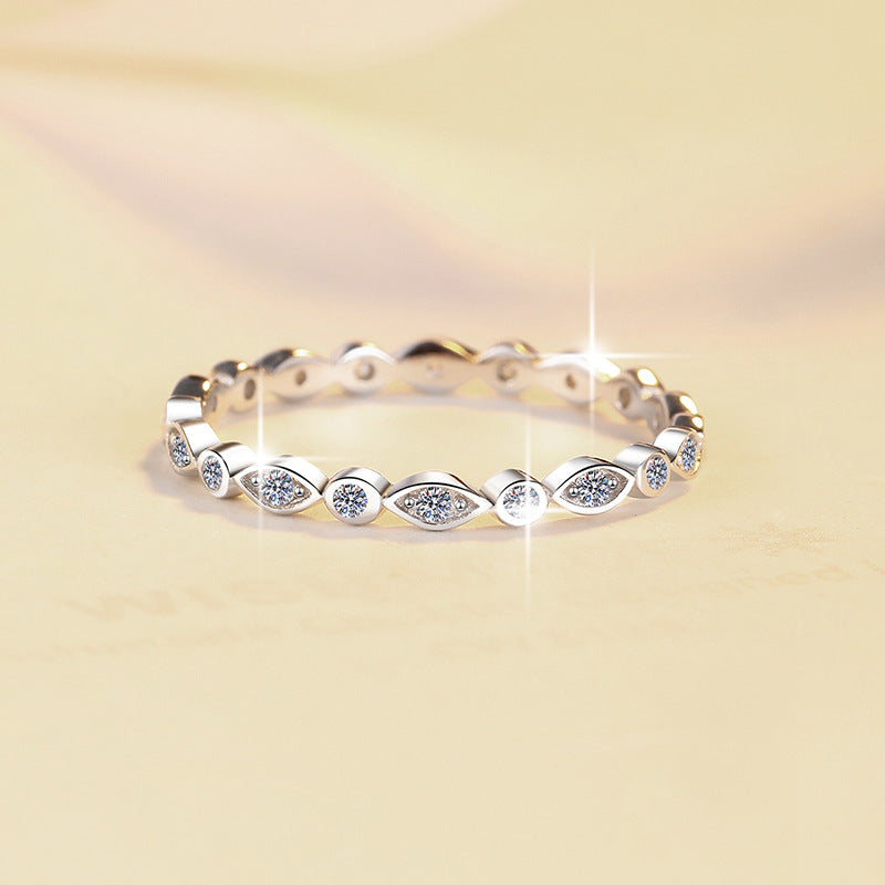 Damen zierlicher Zirkonia-Ring mit elegantem Wellenmuster Shop Nory
