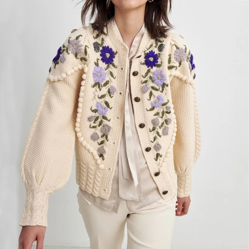 Damen Eleganter Strickpullover mit floralen Stickereien