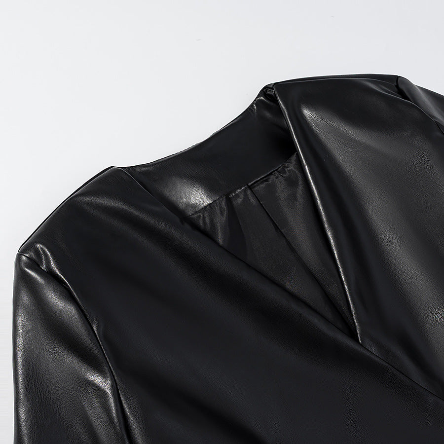 Damen Figurnaher Blazerjacke in Lederoptik mit Single‑Button und konturierenden Abnähern Shop Nory