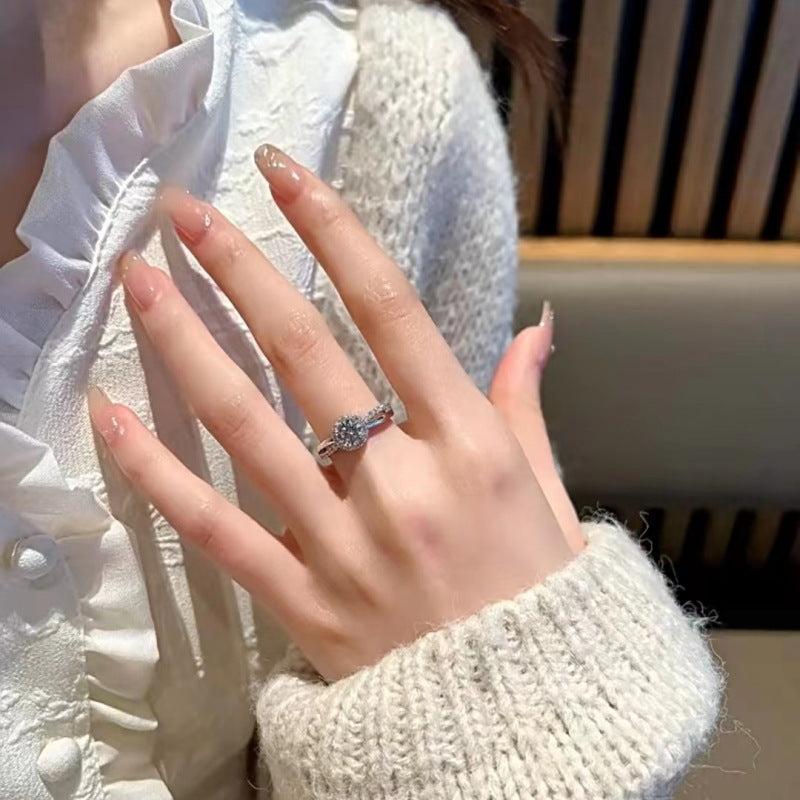 Damen Verlobungsring mit funkelndem Diamanten und eleganter Zirkonia-Besatz Shop Nory