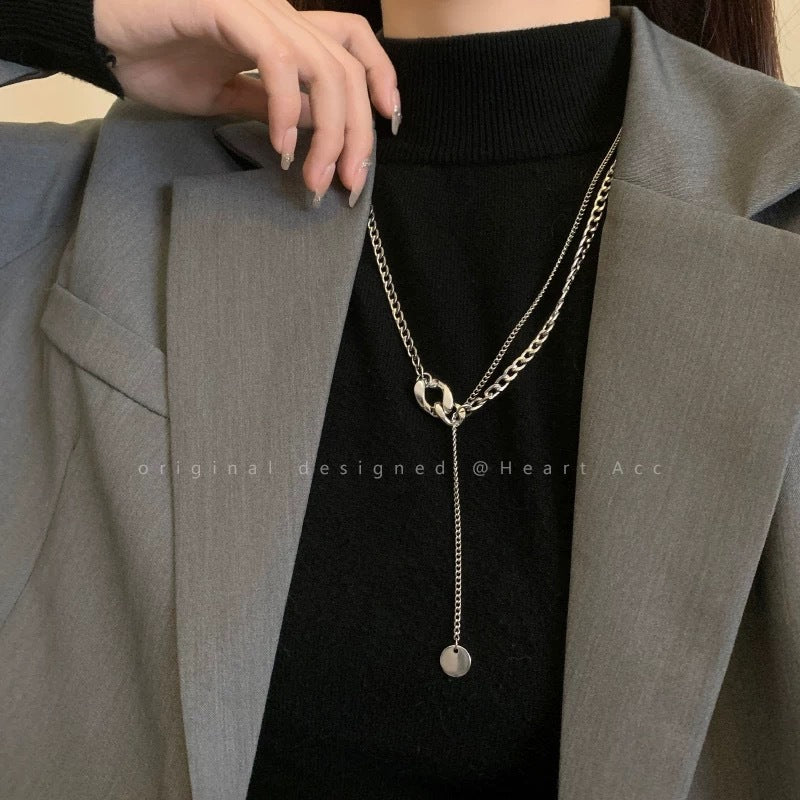 Damen Halskette mit doppelter Gliederung und modernem Anhänger Shop Nory