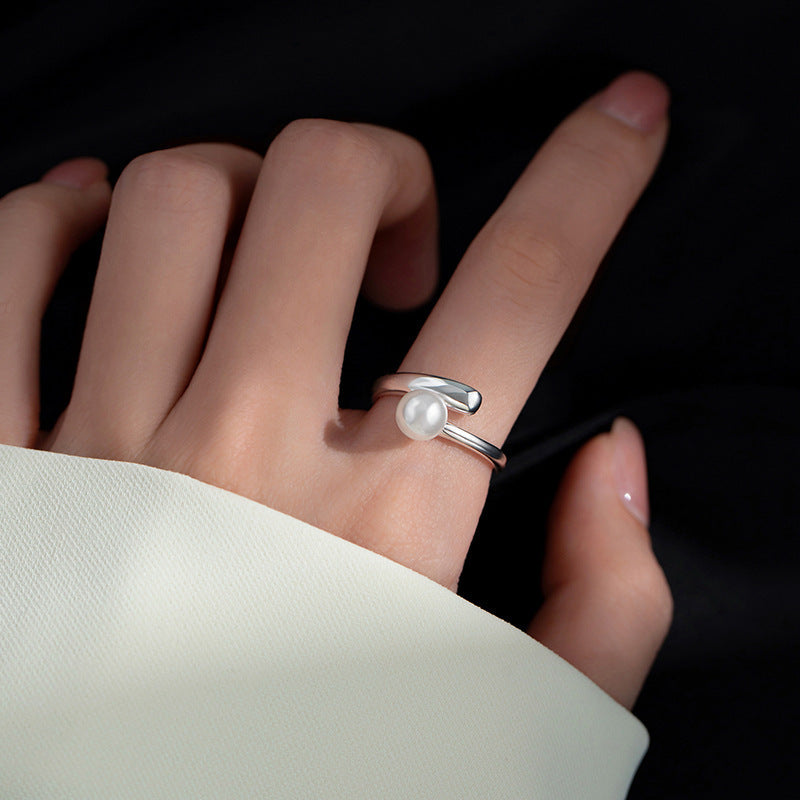 Damenring mit elegantem Perlenakzent und versilbertem Design Shop Nory